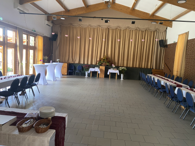 Nagyterem - esküvői dekoráció