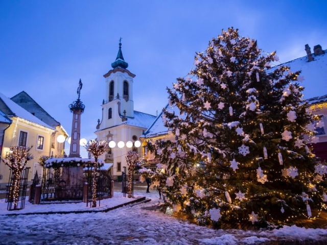 Bakancsos kirándulás Szentendrére és Gödöllőre